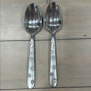 Oneida Silver Daisy Frost Soup Spoons Set of Two